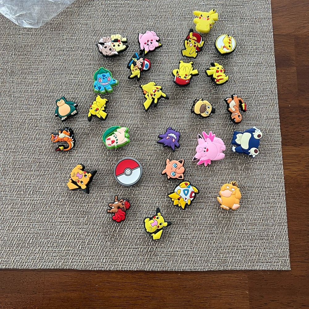 New 26 piece croc‎ charms.  Pokémon characters